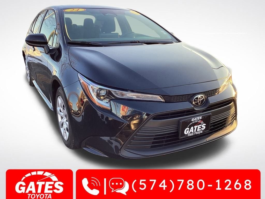 2024 Toyota Corolla LE's photo