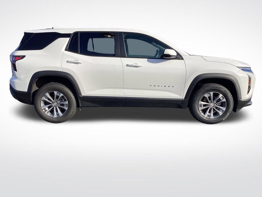 2025 Chevrolet Equinox LT - Photo 9