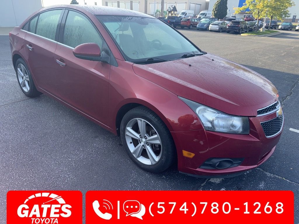 2013 Chevrolet Cruze photo 2