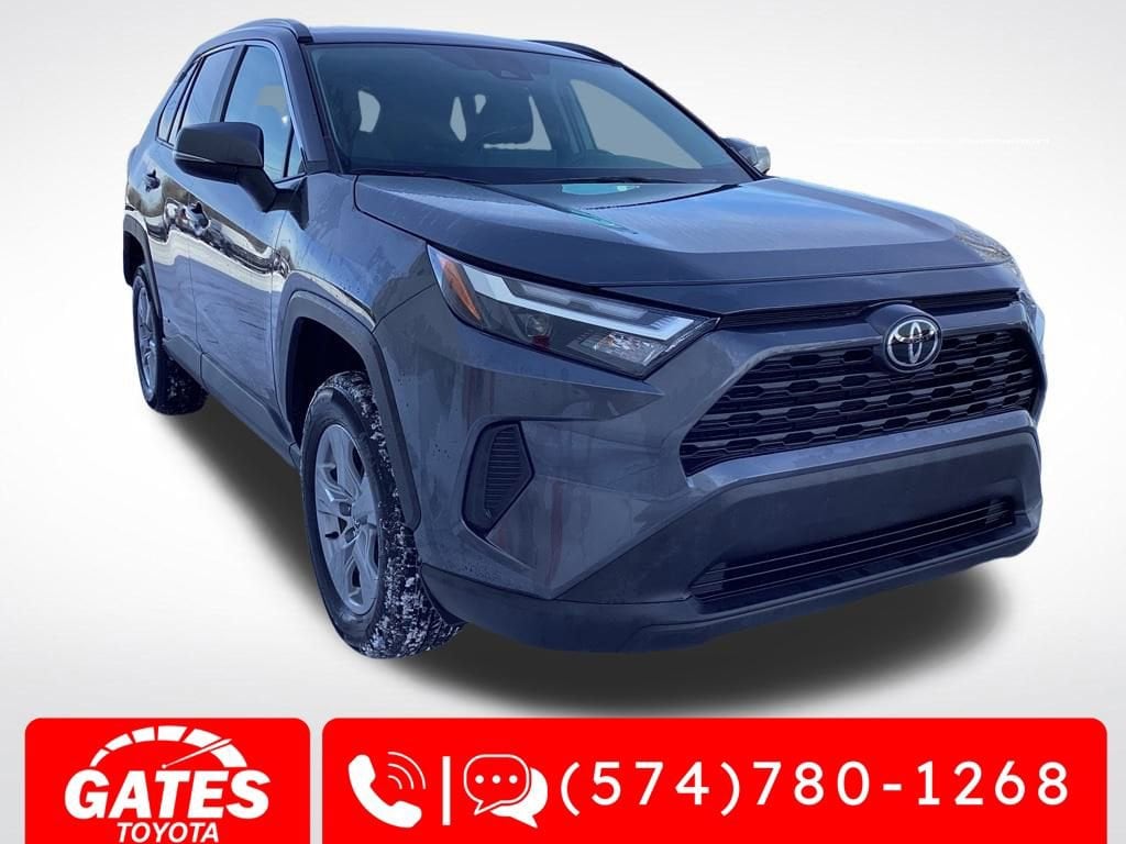 2025 Toyota RAV4 XLE's photo