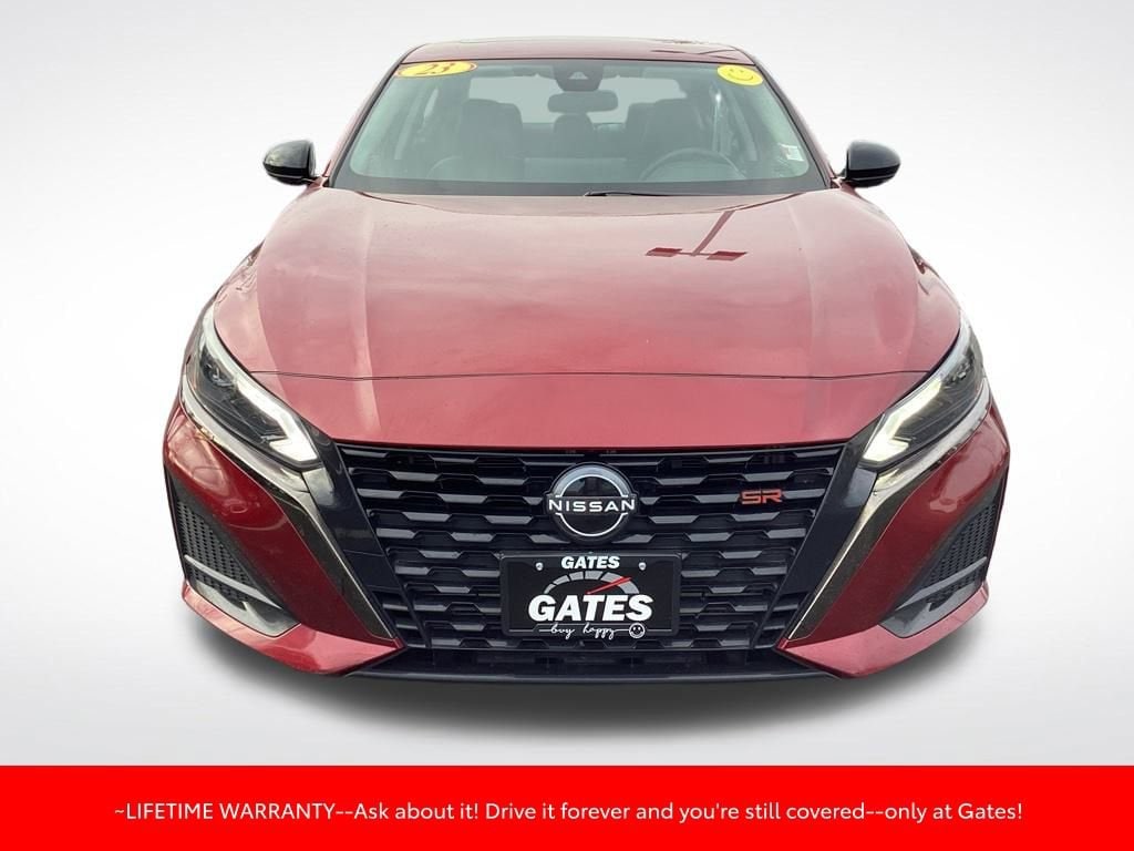Used 2023 Nissan Altima SR with VIN 1N4AL4CV6PN318167 for sale in South Bend, IN