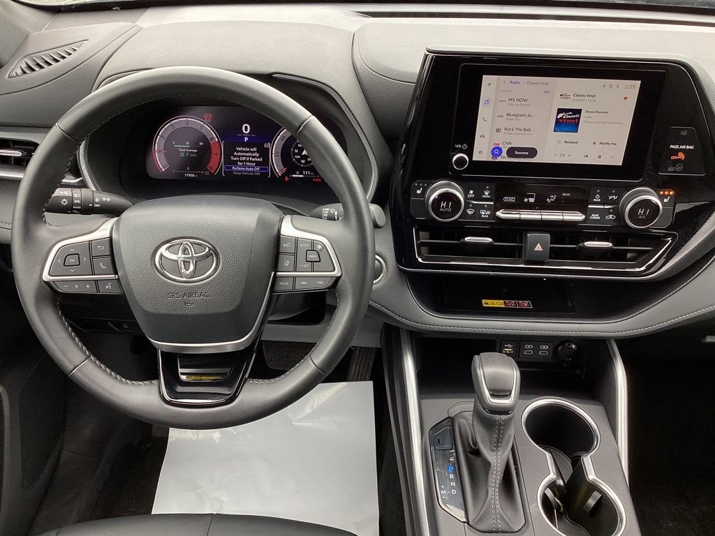 2025 Toyota Highlander XSE - Photo 18