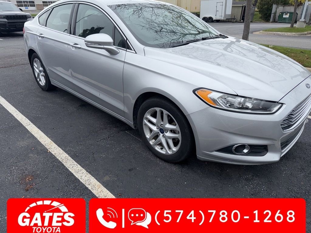 Used 2015 Ford Fusion SE Sedan