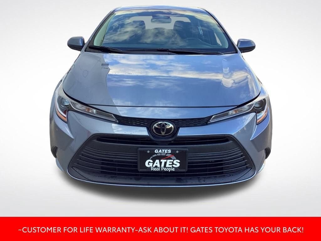 2024 Toyota Corolla LE photo 2