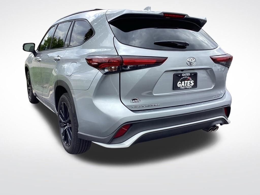 2025 Toyota Highlander XSE - Photo 9