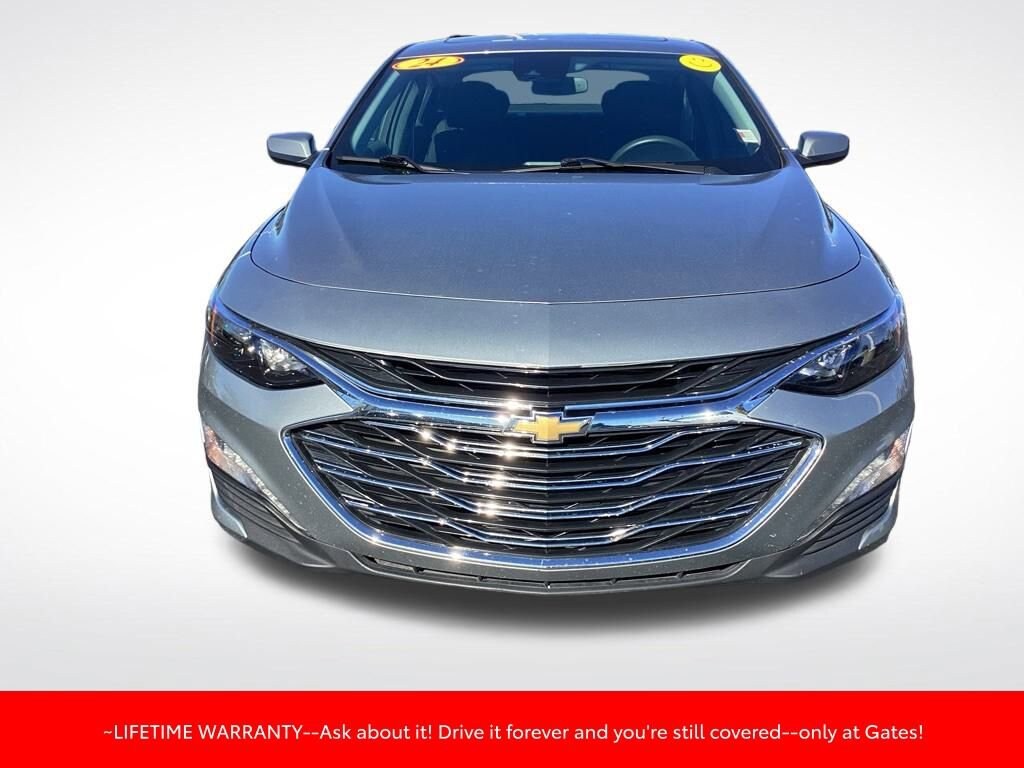 2024 Chevrolet Malibu 1LT photo 2