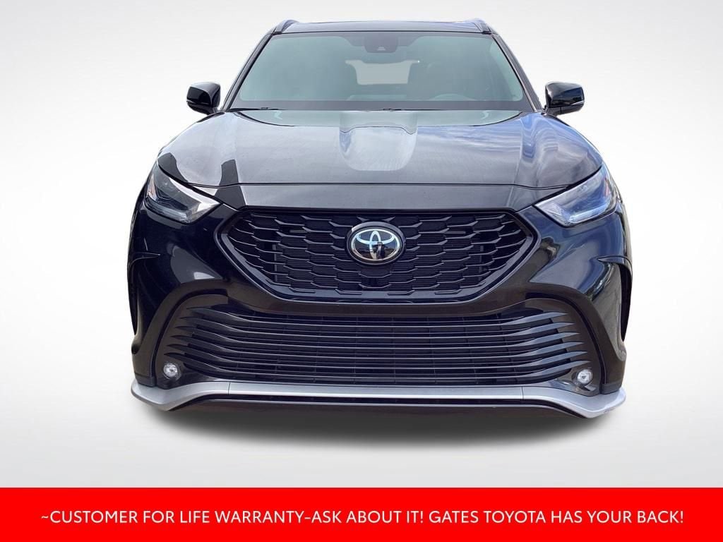 Used 2024 Toyota Highlander XSE Sport Utility