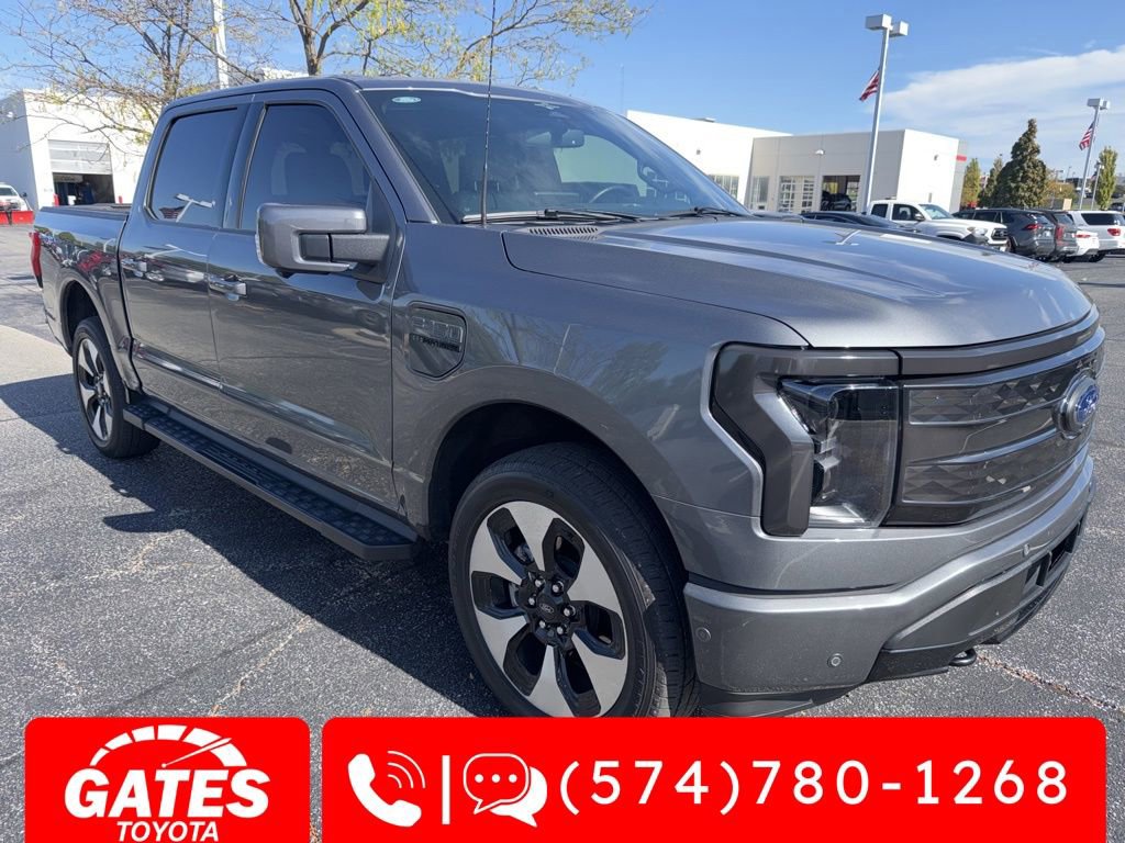 2023 Ford F-150 Lightning Platinum photo 3
