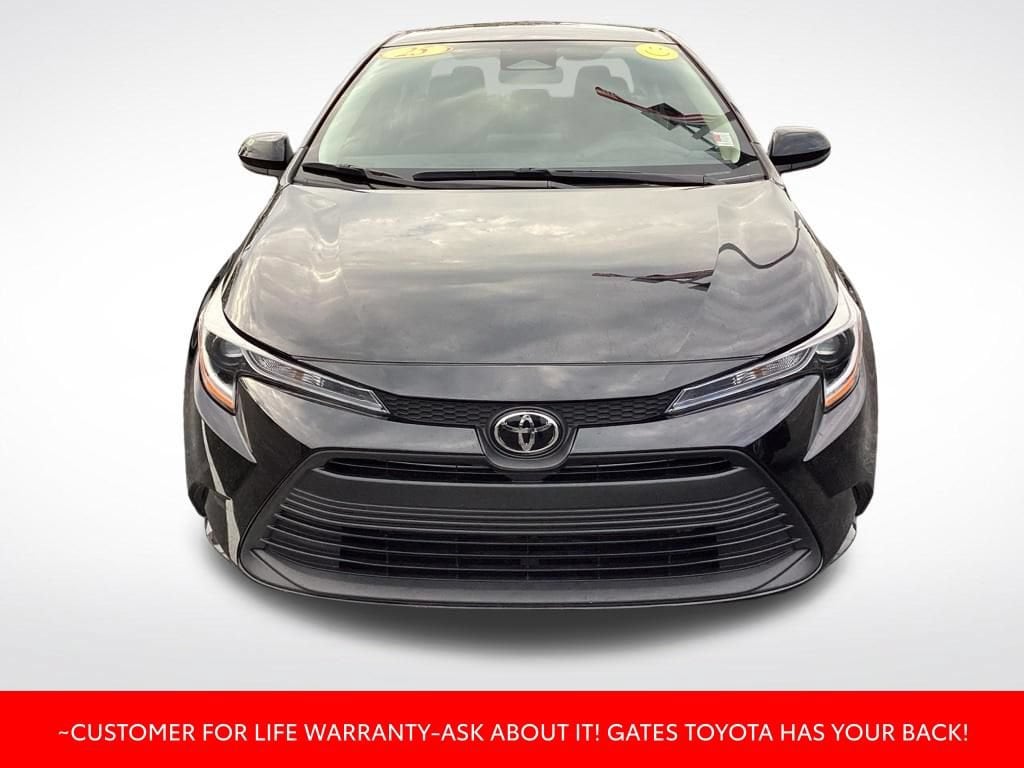Used 2025 Toyota Corolla LE Sedan