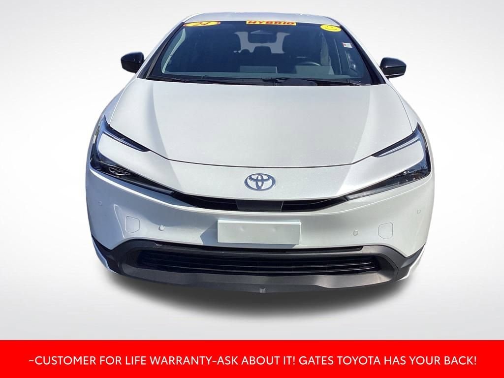 Used 2024 Toyota Prius LE Hatchback