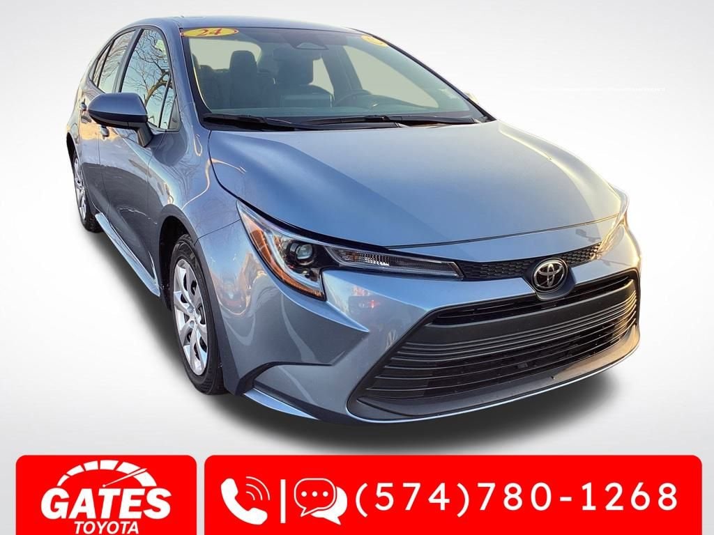 2024 Toyota Corolla LE's photo