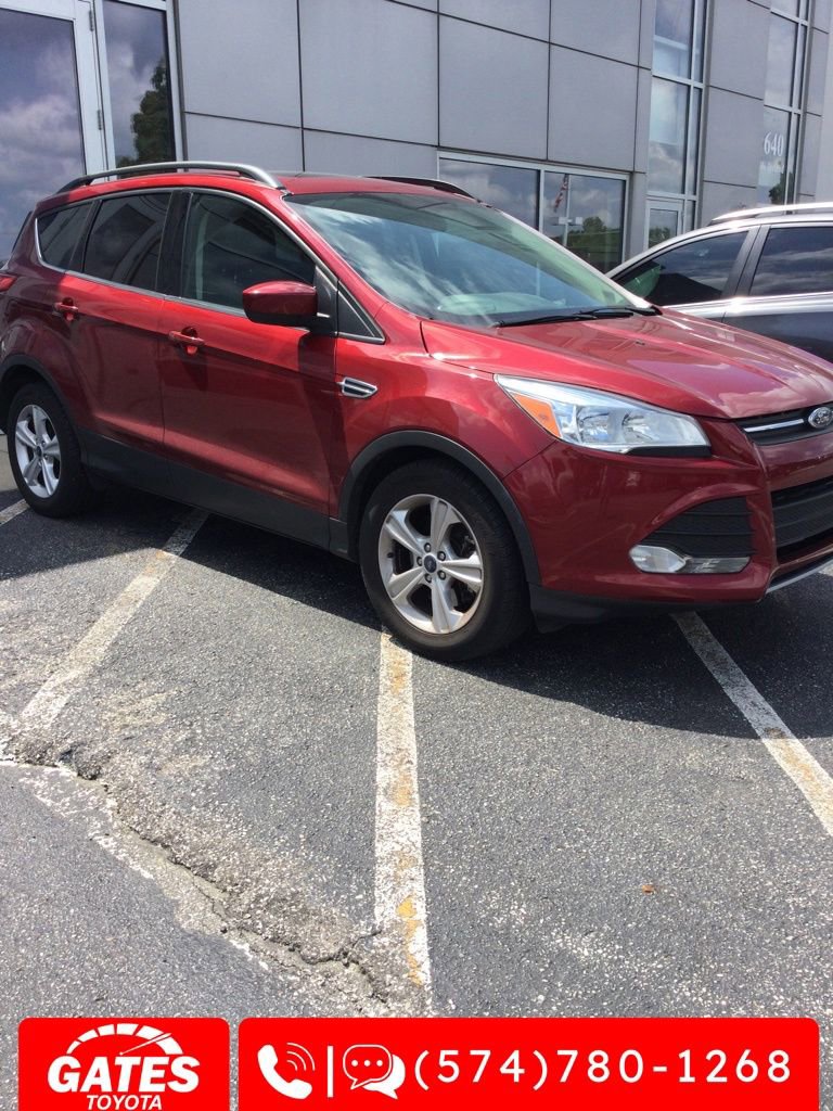 2014 Ford Escape SE Sport photo 2