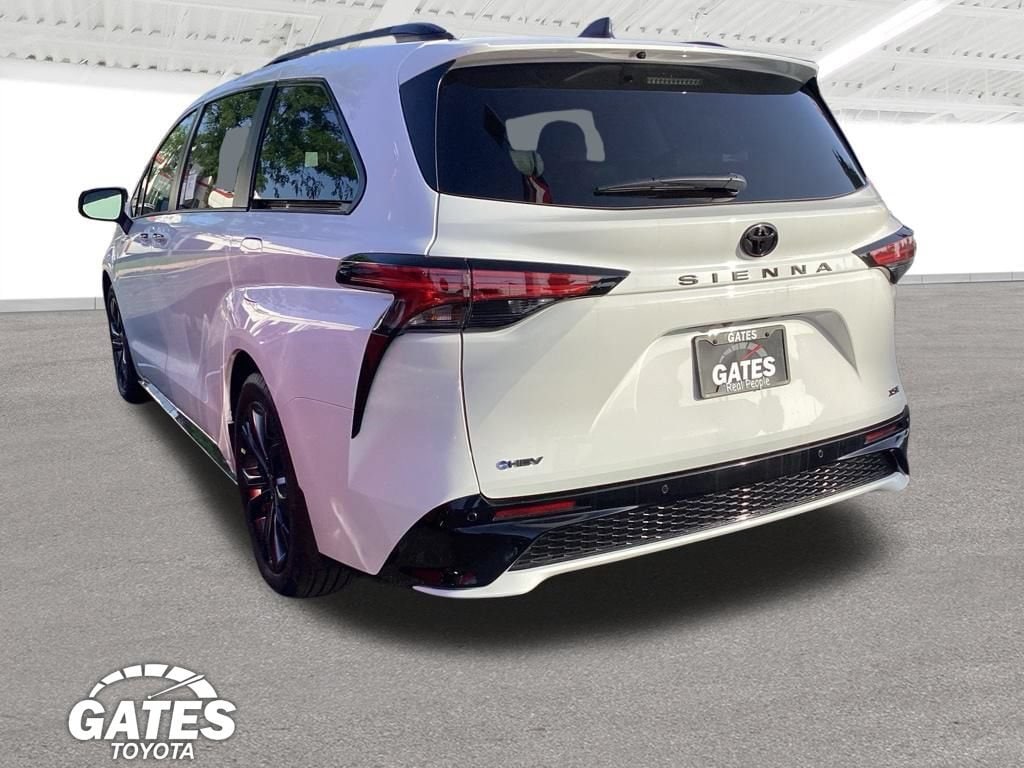 New 2026 Toyota Sienna XSE 7 PASSENGER