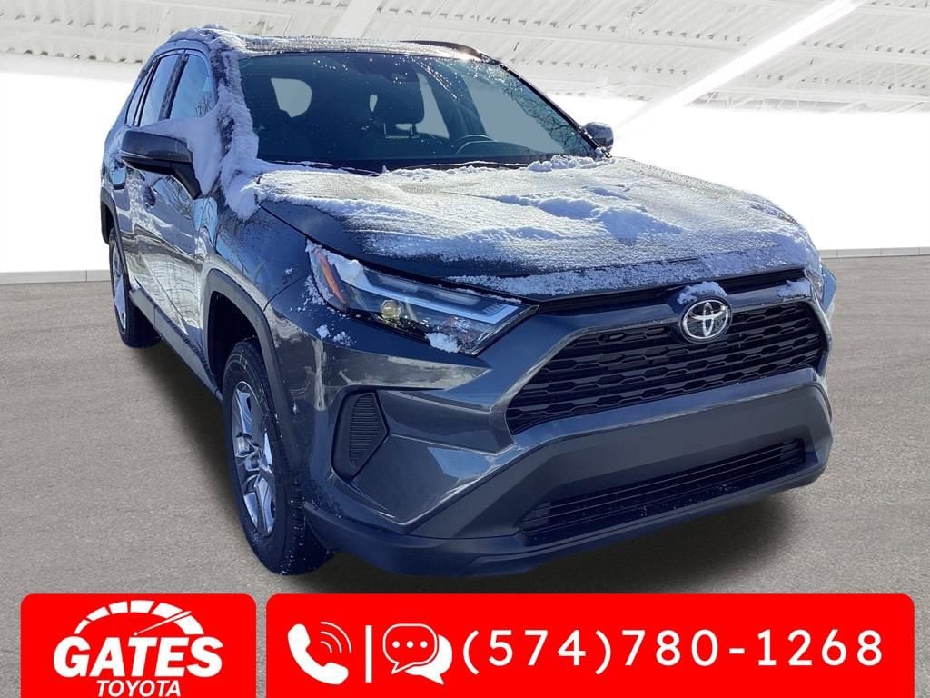 2025 Toyota RAV4 XLE's photo