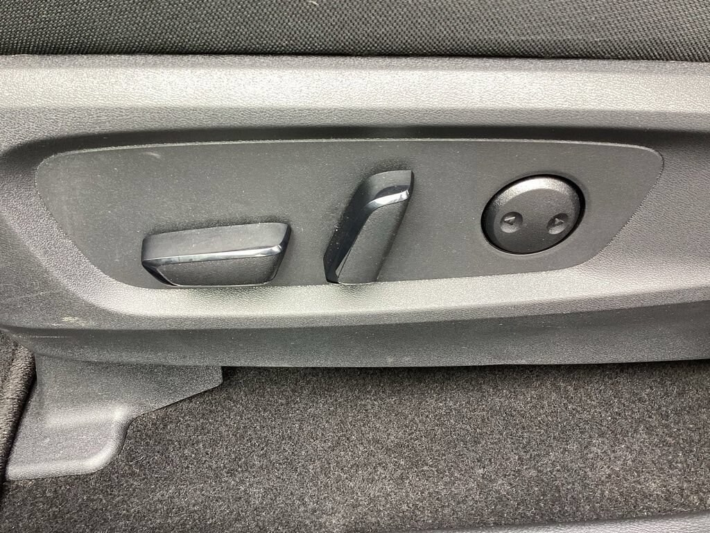 2025 Nissan Pathfinder SV - Photo 17