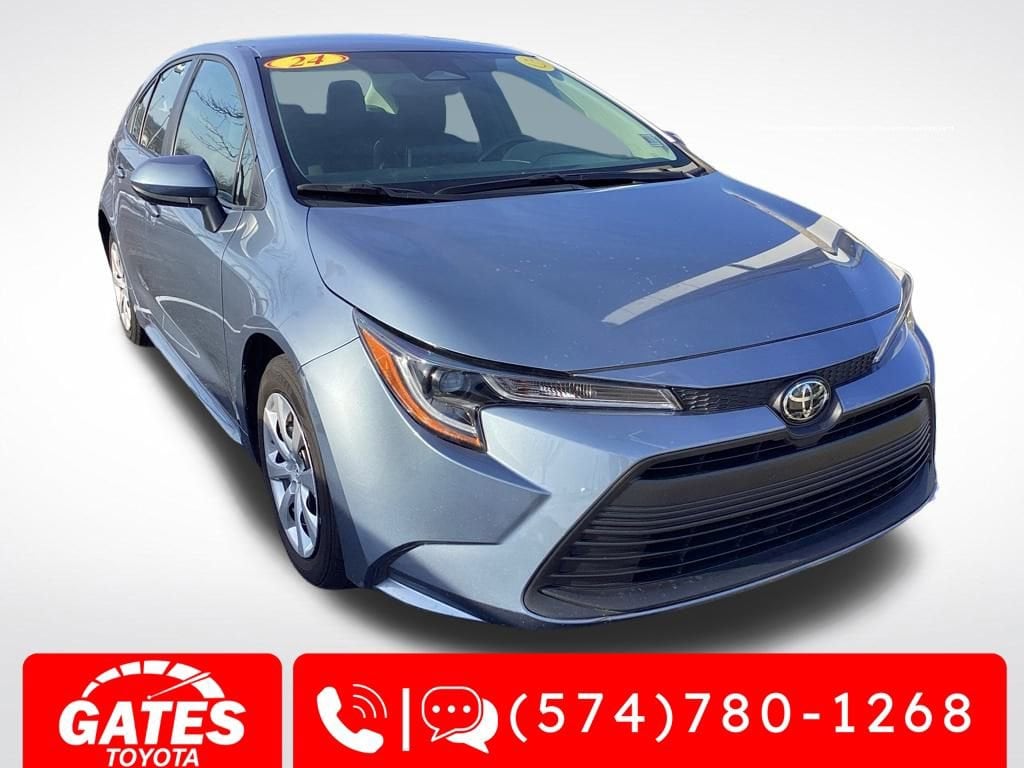 2024 Toyota Corolla LE's photo