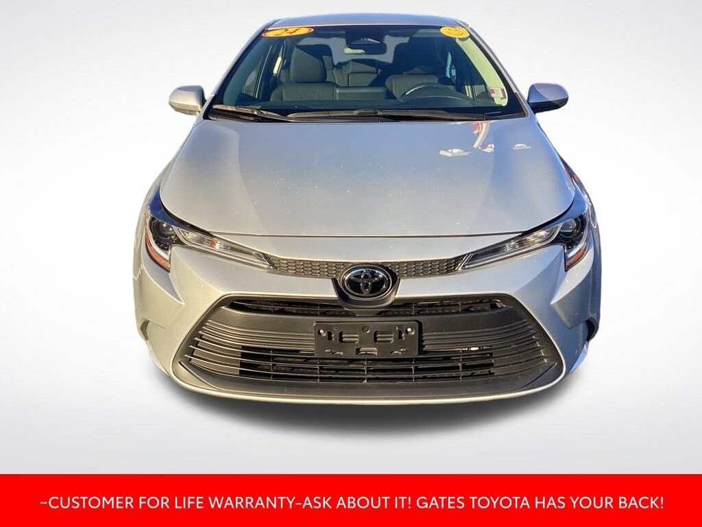 Used 2024 Toyota Corolla LE with VIN 5YFB4MDE7RP171986 for sale in Northfield, Minnesota