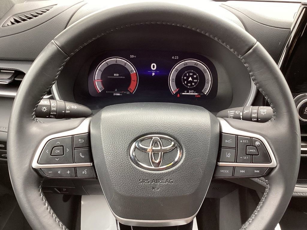 2025 Toyota Highlander XSE - Photo 32