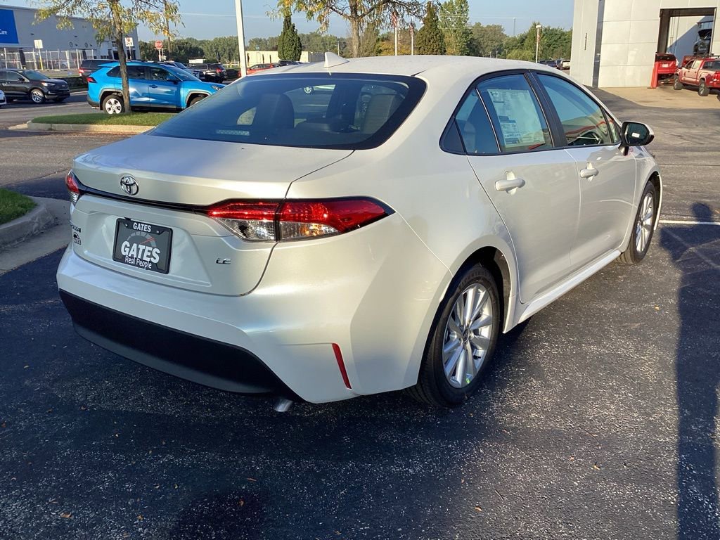 2026 Toyota Corolla LE photo 4