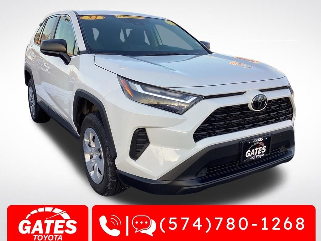 2024 Toyota RAV4 LE's photo