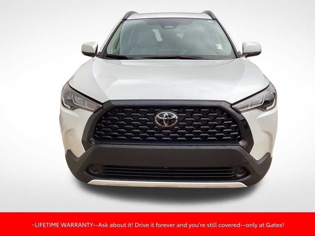 Used 2024 Toyota Corolla Cross LE with VIN 7MUBAABG3RV116671 for sale in South Bend, IN