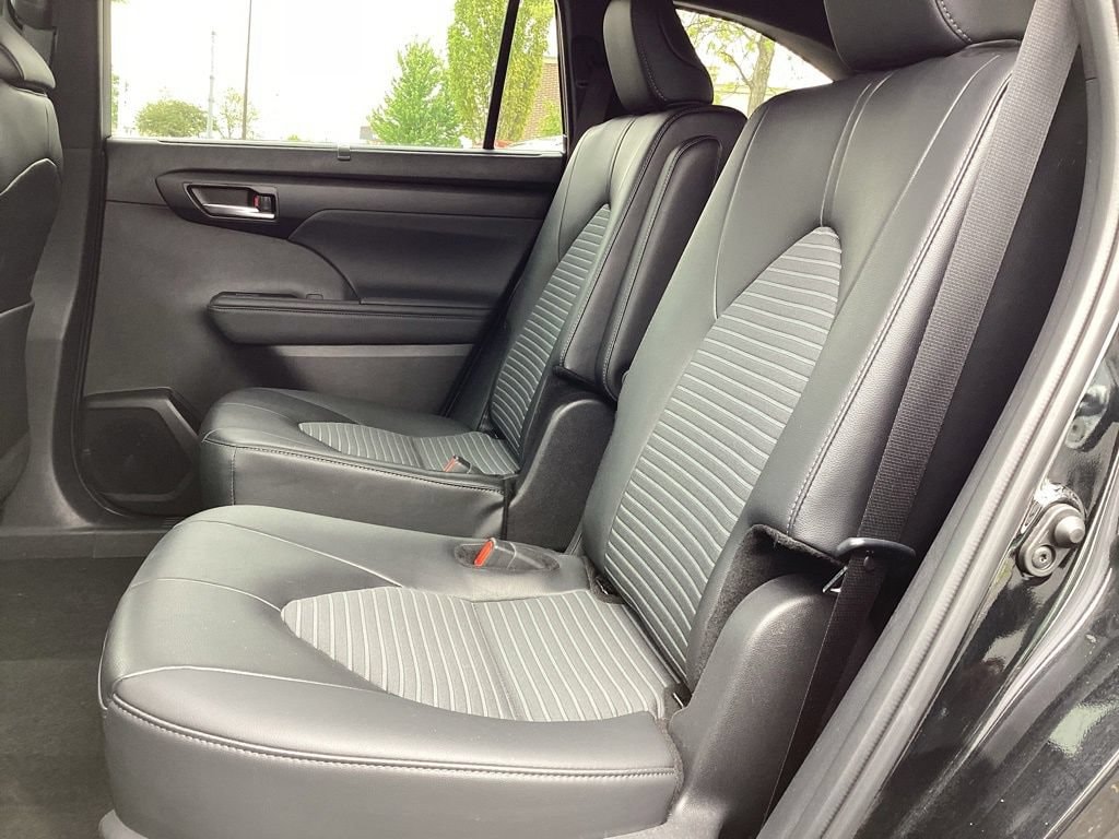 2025 Toyota Highlander XSE - Photo 15