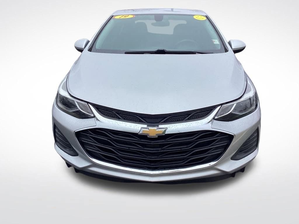 Used 2019 Chevrolet Cruze LT with VIN 1G1BE5SM5K7144914 for sale in South Bend, IN