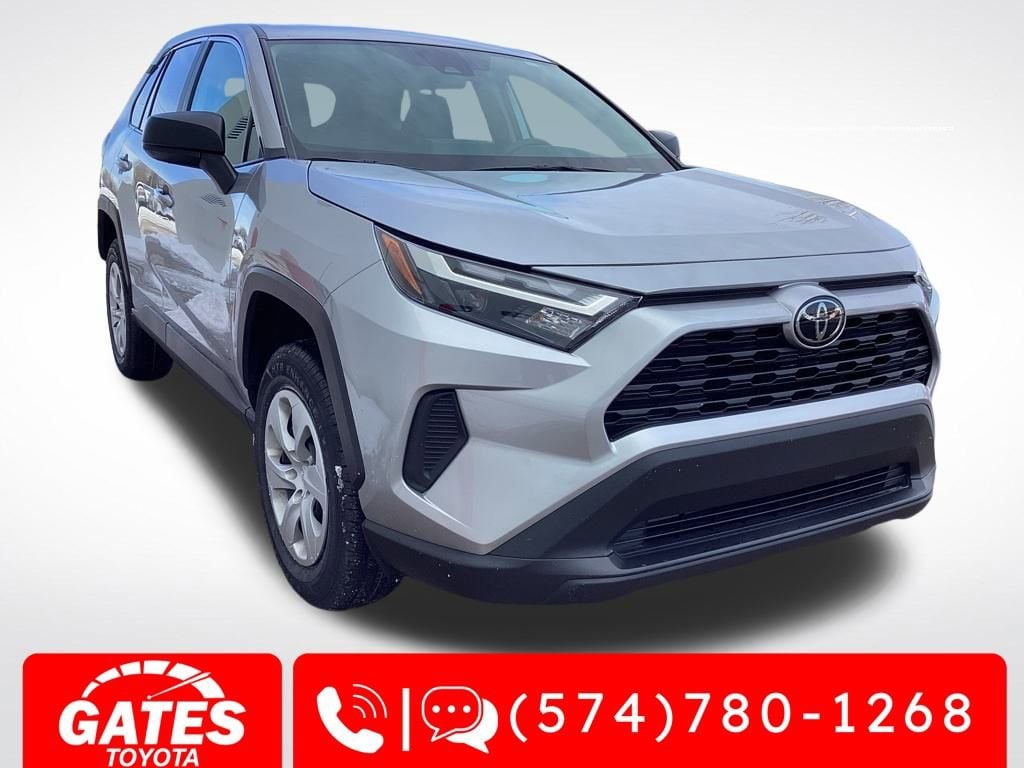 2024 Toyota RAV4 LE's photo