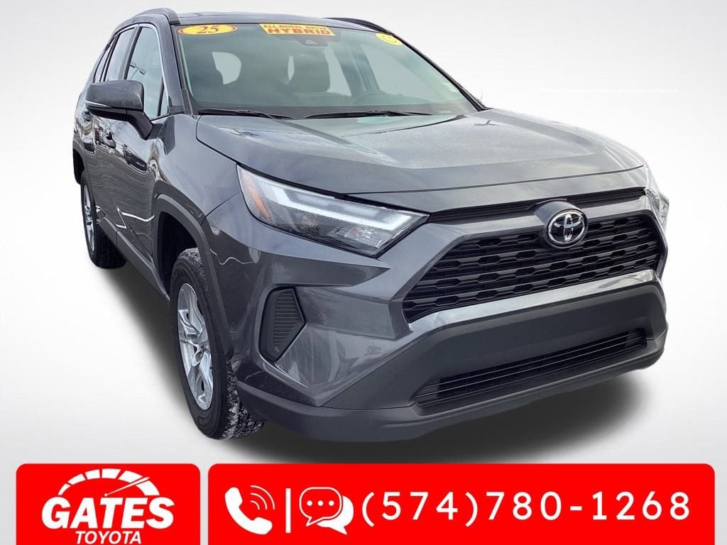 2025 Toyota RAV4 XLE's photo