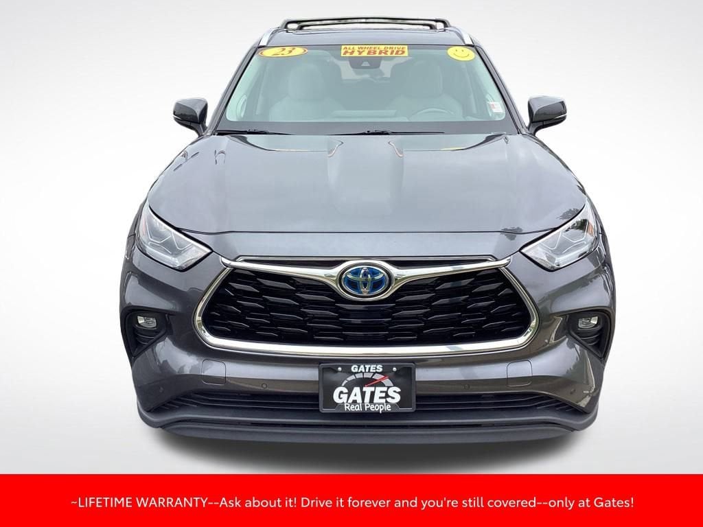 Used 2023 Toyota Highlander Limited with VIN 5TDXBRCH8PS576229 for sale in South Bend, IN