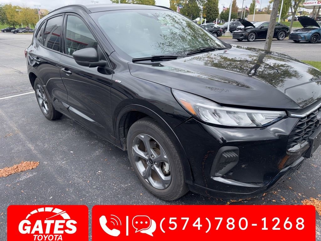 2024 Ford Escape ST-Line Sport photo 2