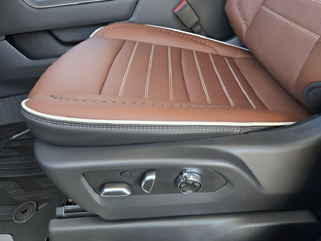 2026 GMC Sierra 2500HD Denali Ultimate - Photo 17