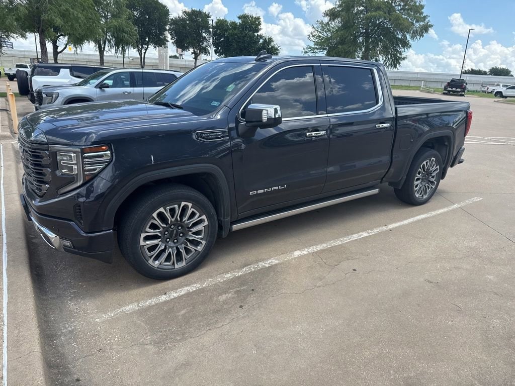 2023 GMC Sierra 4WD Crew Cab Short Box Denali Ultimate's photo