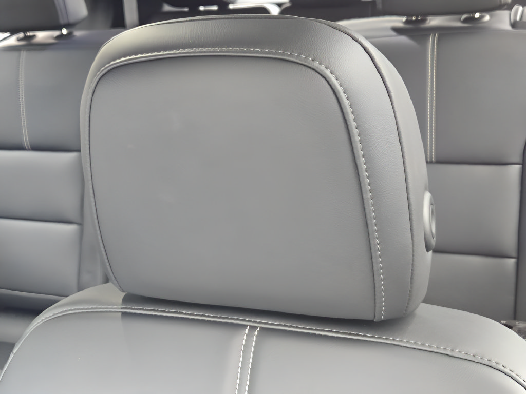 2027 GMC Acadia Elevation - Photo 16