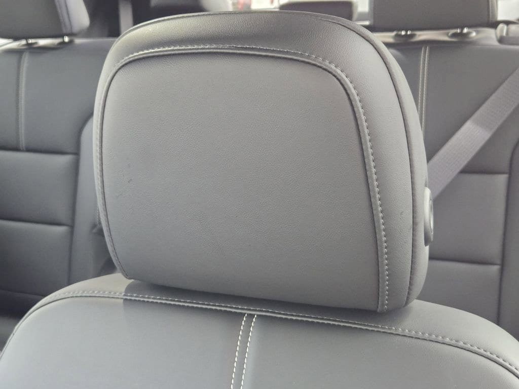 2026 GMC Acadia Elevation - Photo 17