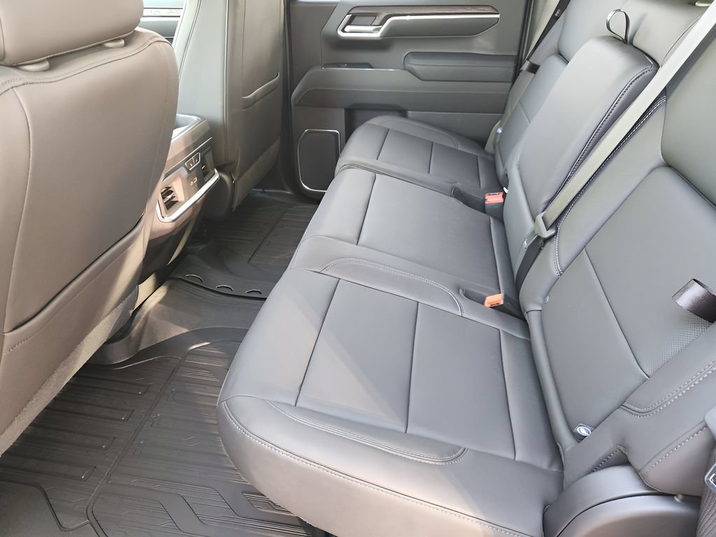 2026 GMC Sierra 1500 SLT - Photo 20