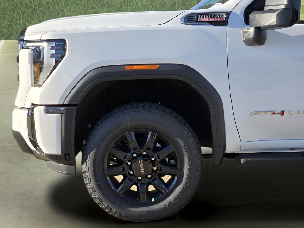 2026 GMC Sierra 2500HD AT4 - Photo 8
