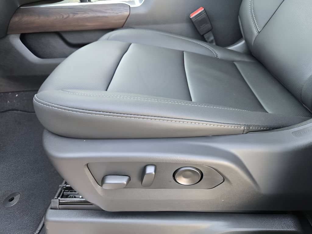 2026 GMC Sierra 1500 SLT - Photo 17