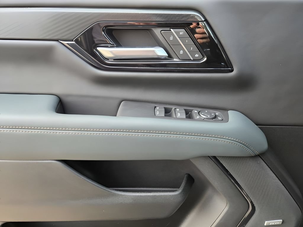 2026 GMC Yukon AT4 - Photo 15