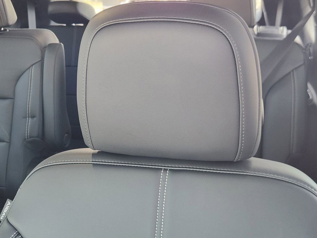 2026 GMC Acadia Elevation - Photo 17