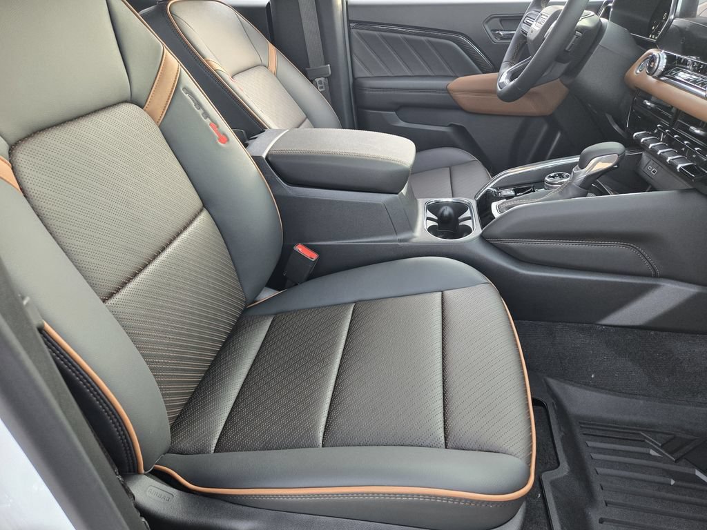 2026 GMC Canyon AT4 - Photo 11