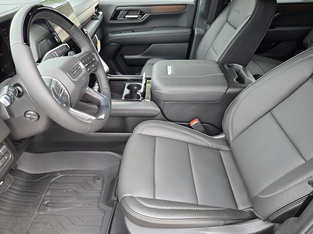 2026 GMC Yukon Denali - Photo 10