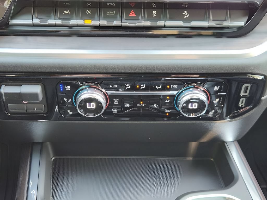 2026 GMC Sierra 1500 SLT - Photo 14