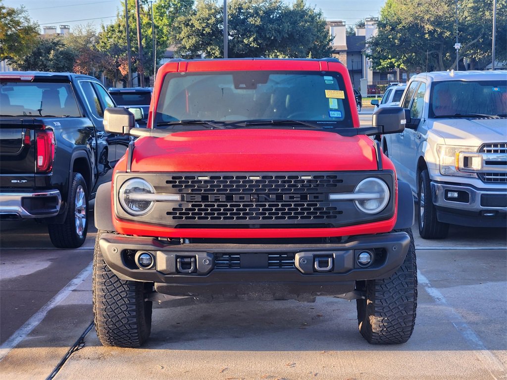 2023 Ford Bronco Base photo 2