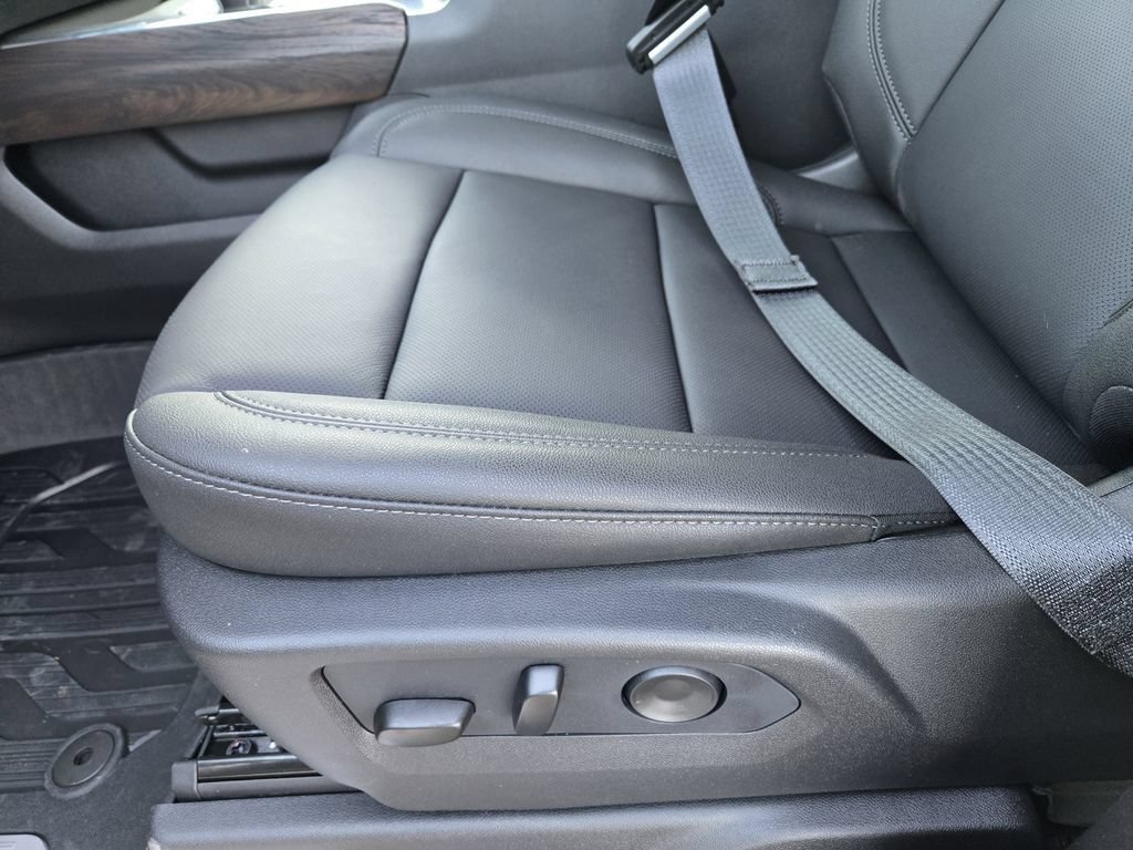 2026 GMC Sierra 1500 SLT - Photo 16