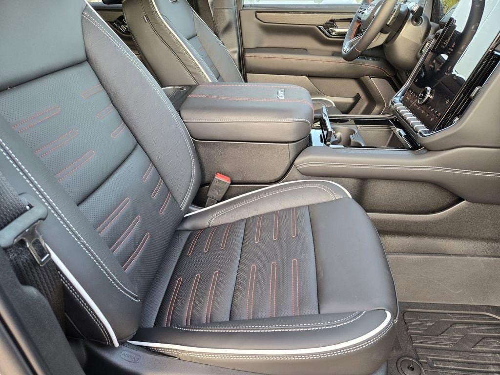 2026 GMC Yukon XL AT4 Ultimate - Photo 9