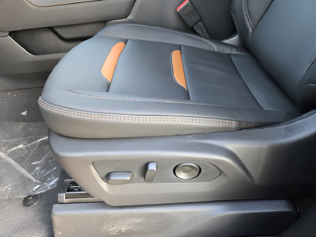 2026 GMC Sierra 1500 AT4 - Photo 17
