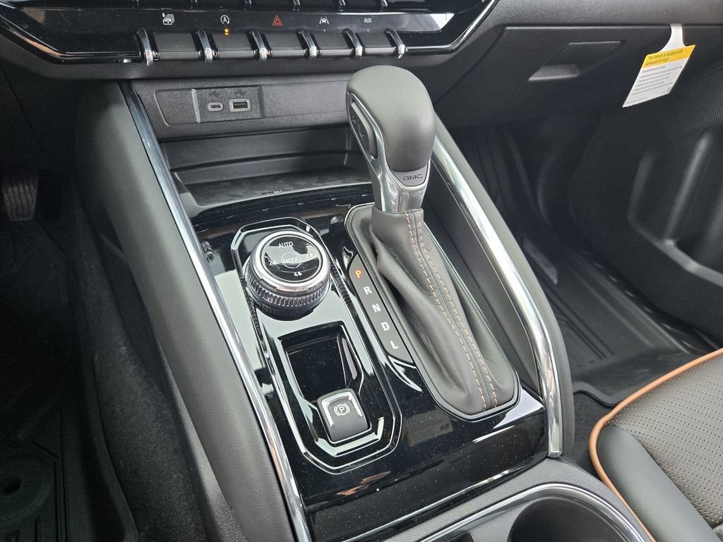 2026 GMC Canyon AT4 - Photo 15