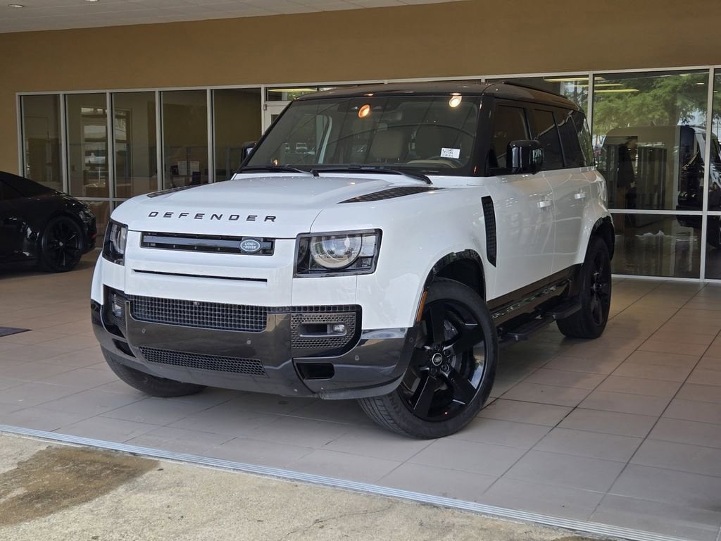 2025 Land Rover Defender 110 X-Dynamic SE P400's photo