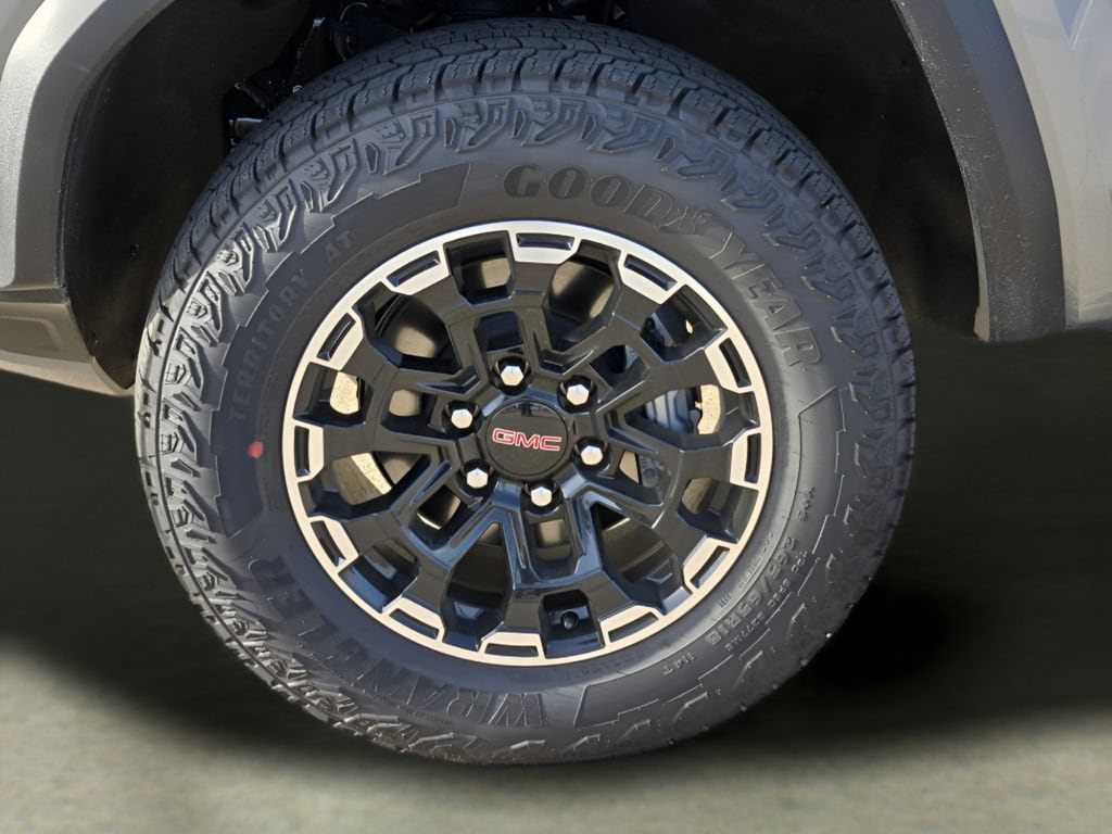 2026 GMC Canyon AT4 - Photo 9